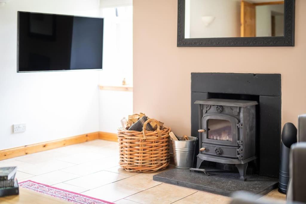Cosy & Rustic Retreat - Woodland Cottage. Nairn Exterior foto